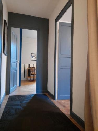 La Maison de Julienne en Bourgogne in Сомбернон
