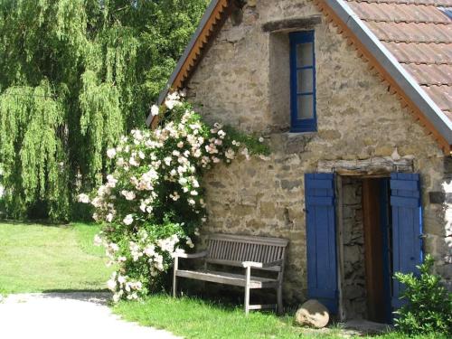La Maison de Julienne en Bourgogne in Сомбернон