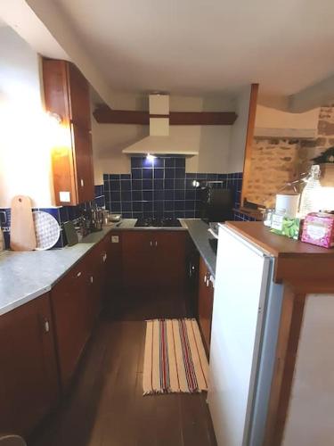 La Maison de Julienne en Bourgogne in Сомбернон