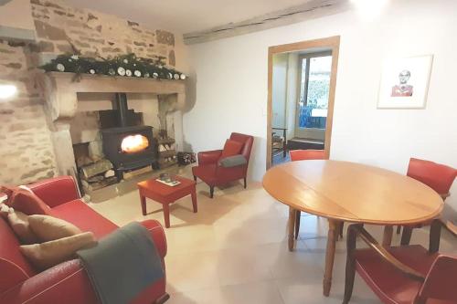 La Maison de Julienne en Bourgogne in Сомбернон