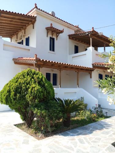 Lefakis Aegean Breeze Apartment in Ormos Korthiou (Cyclades)