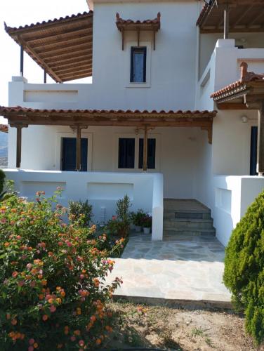 Lefakis Aegean Breeze Apartment in Ormos Korthiou (Cyclades)