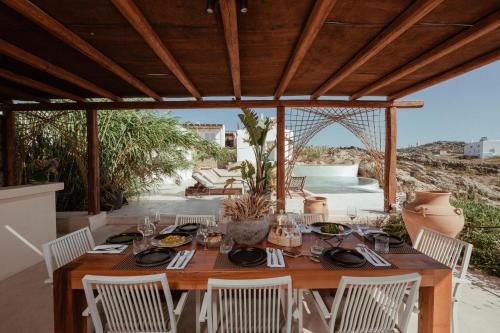 Mykonos High Sunset Villa – khách sạn tại Plintri