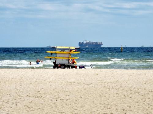 Port Melbourne Dog Beach Stays