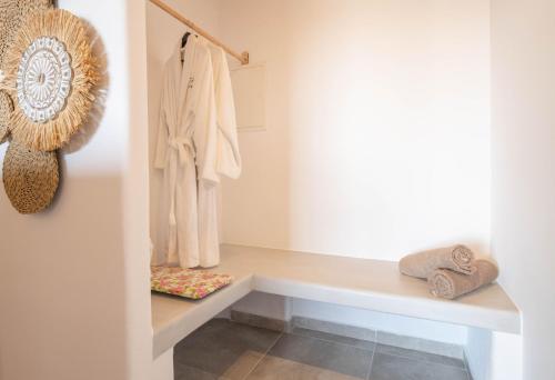 Diamond Of Mykonos – Ano Mera, UT
