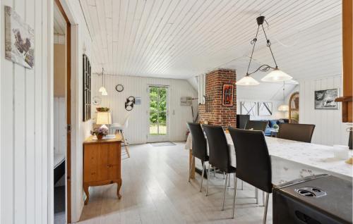 Awesome Home In Ulfborg With Kitchen