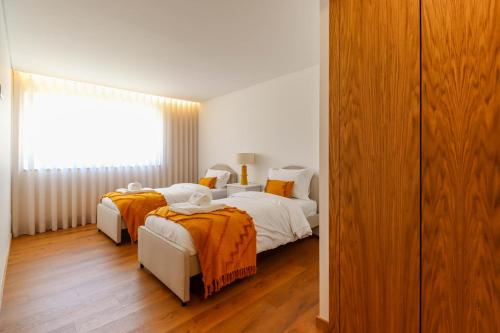 Viana's Heart - Spacious Modern Ap. Near City Center