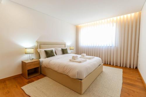 Viana's Heart - Spacious Modern Ap. Near City Center