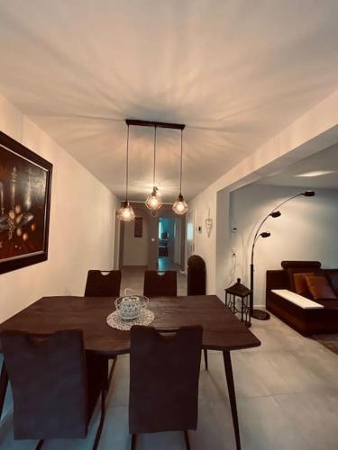 XXL Ferienwohnung 100 qm auch als Monteur Unterkunft nutzbar, Stolberg - Aachen in Stolberg, Deutschland