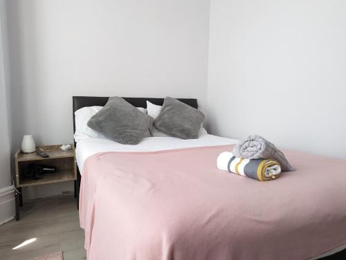 Budget 1 Bedroom Flat Inner-City Value in Butetown / Grangetown