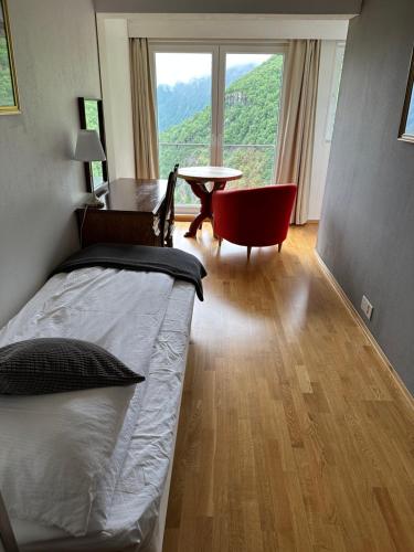 1 twin bed