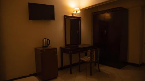The New Garden Palace Hotel - image 3