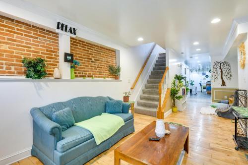 Quirky Baltimore Townhome about 2 Mi to Inner Harbor