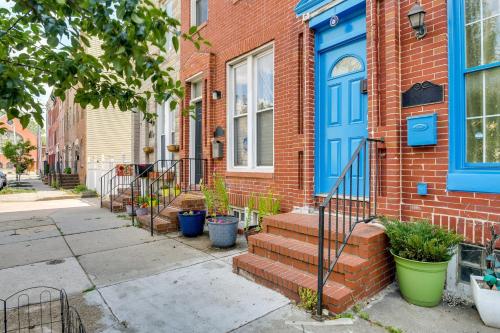 Quirky Baltimore Townhome about 2 Mi to Inner Harbor in Baltimore, USA