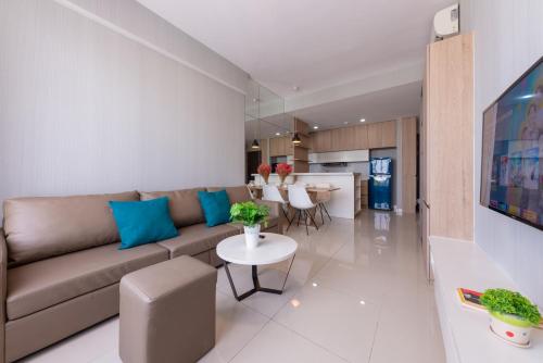 YO's Homes Rivergate Apartment Near District 1