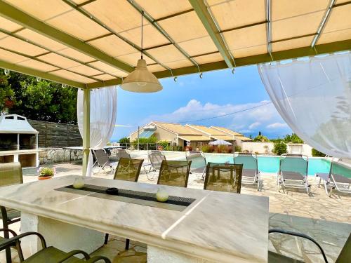 Villa Kessar St Stephanos with private pool by DadoVillas