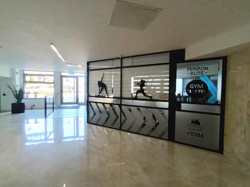健身中心/健身設施, Beach-Front Best View Apt-Hotel, On-Site Gym, Off-Site Indoor Pool, Sauna Spa, Message For Details (Beach Suite Israel - Indoor Pool, Best View, Gym, Massage Chair, Spa ביץ סוייט ישראל - נוף ים מאלף, ) in 亞實基倫