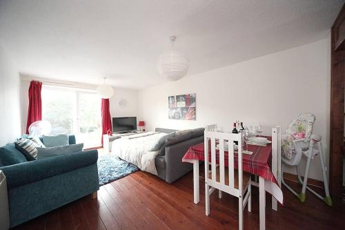 Stunning 1-Bed Apartment in Milton Keynes