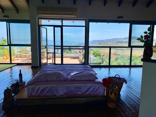 Villa with Panoramic view of Sea of Galilee