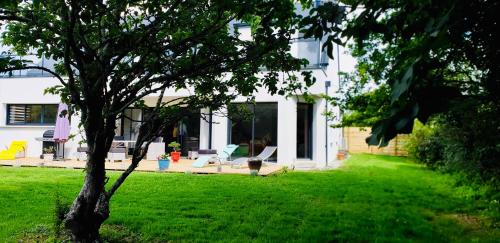Superbe Villa 2 min Plage de Banastère avec Grand Jardin Terrasse Piano Solarium Presqu'île de Rhuys