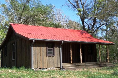 War Eagle Homestead Cabin