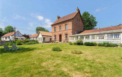 Beautiful Home In Fressin With Kitchen