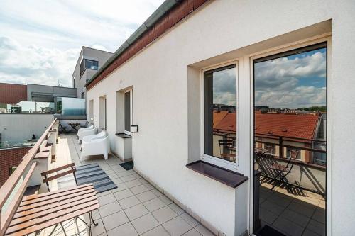 3 bedroom flat with amazing terrace, Прага (фото 9)