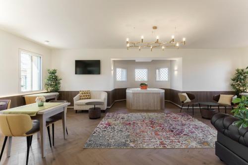 Ortak salon/TV alanı, Ca' Barbieri San Dona'- Calm and Comfort in the Veneto countryside in San Dona di Piave