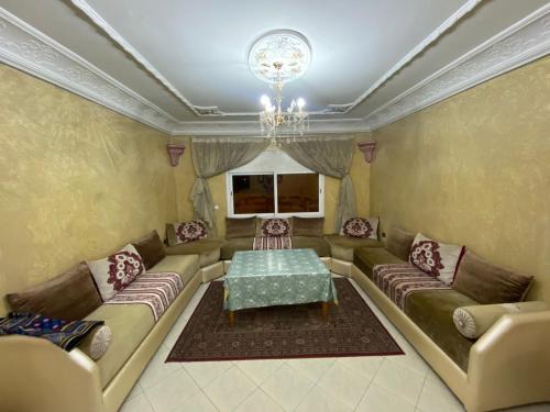 ELFA APPARTEMENTS Familiaux in 엘 마시라