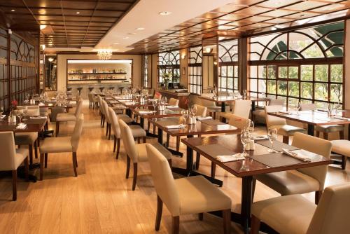 ห้องอาหาร, Hotel Reina Isabel in ซีมอน โบลิวาร์