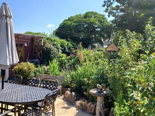 Zunanjost, Woodbine Cottage in Mylor
