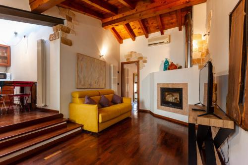  La Terrazza Apartment - Smart Holiday in Mantua
