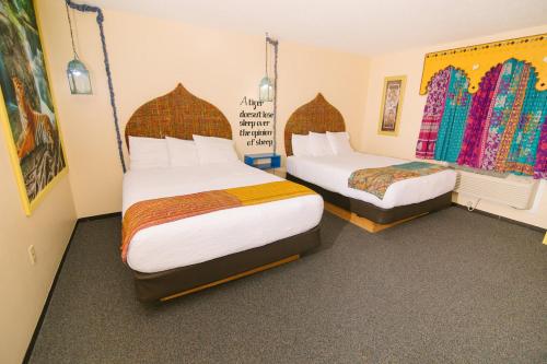 Riverside Inn - image 13