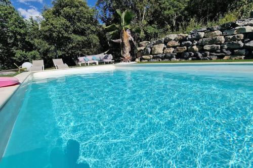 Maison 7 chambres avec piscine entre Montpellier et Nimes