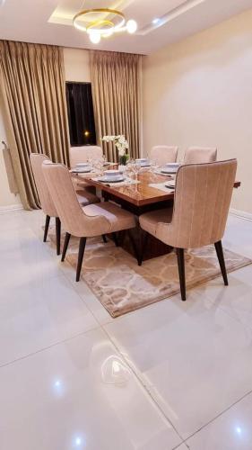 Three bedrooms gariki Abuja