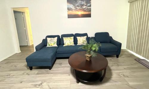 Room in downtown Plano2