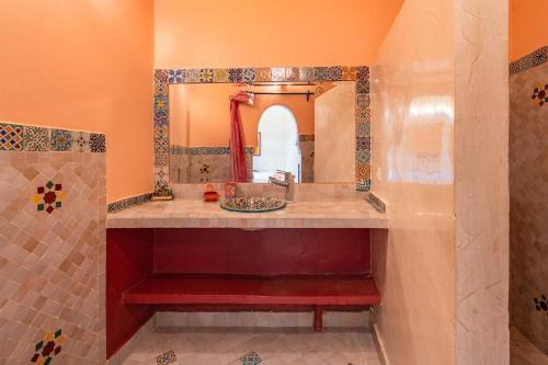 Riad Todra - image 6