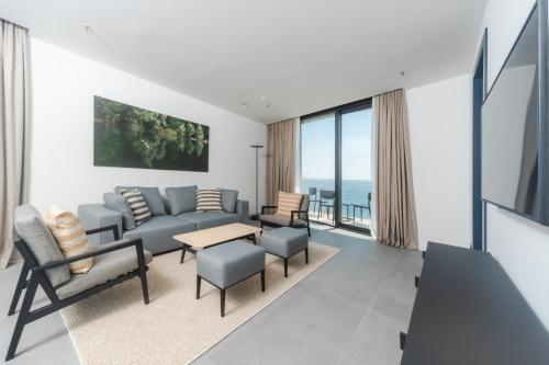 منظر, Boutique Hotel Shell in Rafailovici