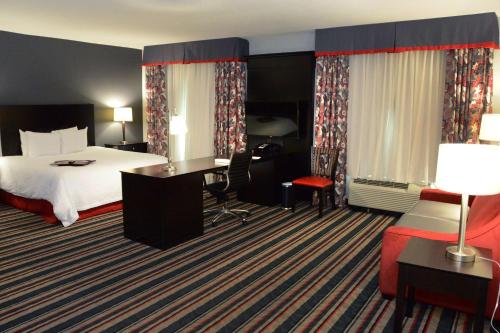 Hampton Inn By Hilton & Suites Albany