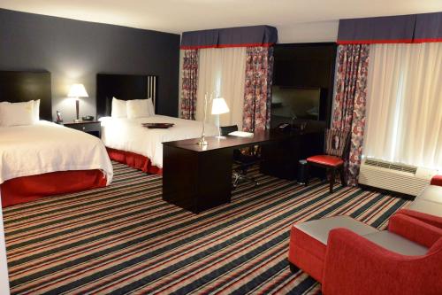 Hampton Inn By Hilton & Suites Albany