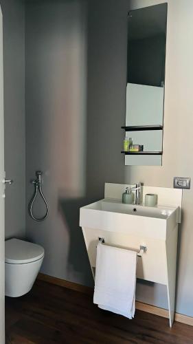 Double Room image 1