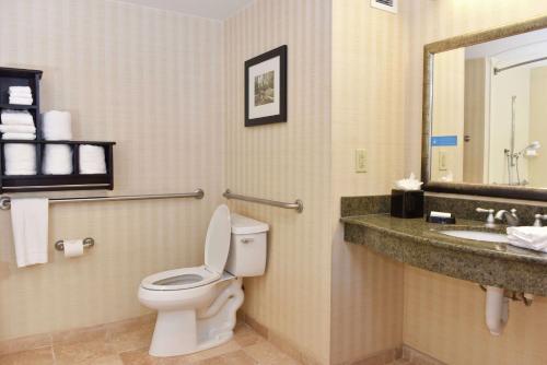 Hampton Inn By Hilton & Suites Alexandria