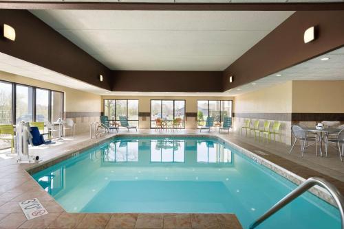 Hampton Inn Appleton-Fox River Mall Area