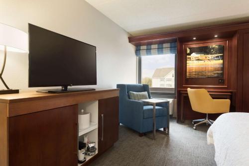 Hampton Inn Appleton-Fox River Mall Area