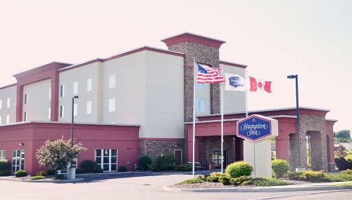 . Hampton Inn Watertown