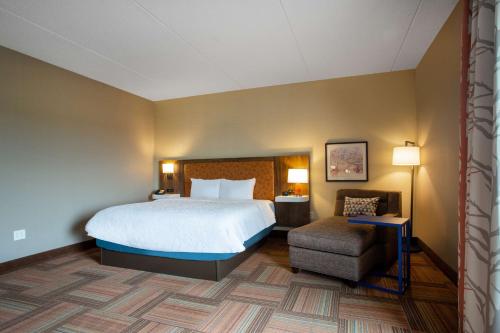 Hampton Inn Watertown - image 12