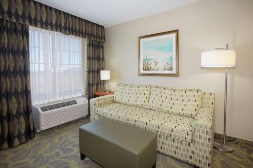 Hampton Inn & Suites Astoria