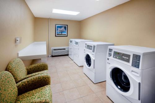 Hampton Inn Covington - image 6