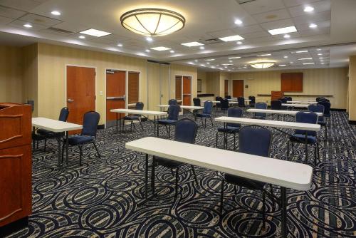 Hampton Inn By Hilton & Suites Atl-Six Flags