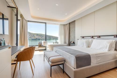 AlYACHT Premium Hotel in Саранда